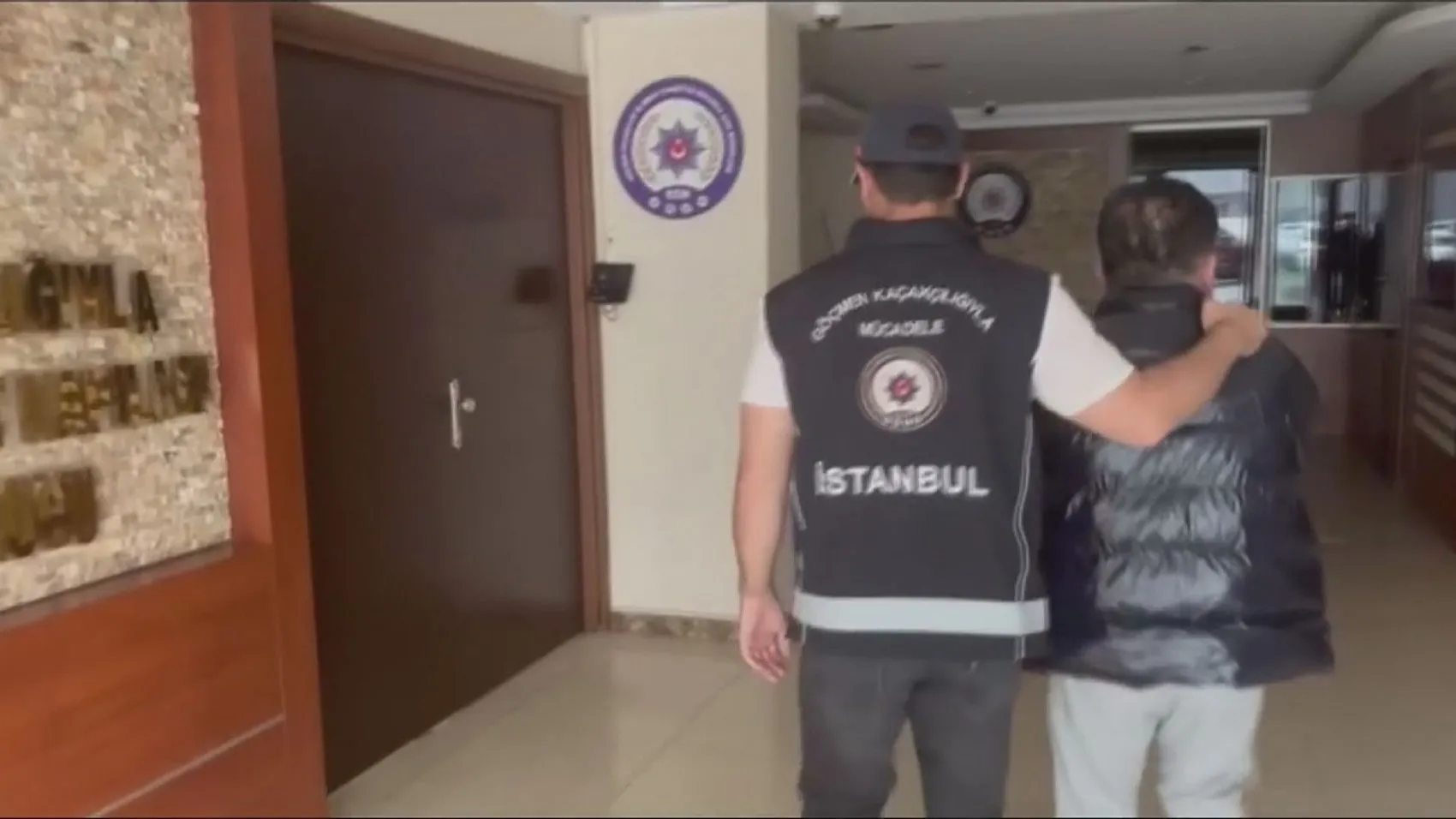 İstanbul merkezli sahte oturum izni şebekesine büyük darbe