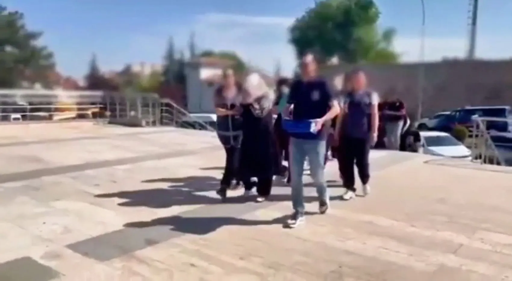 Siber suç örgütlerine büyük darbe 194 kişi tutuklandı