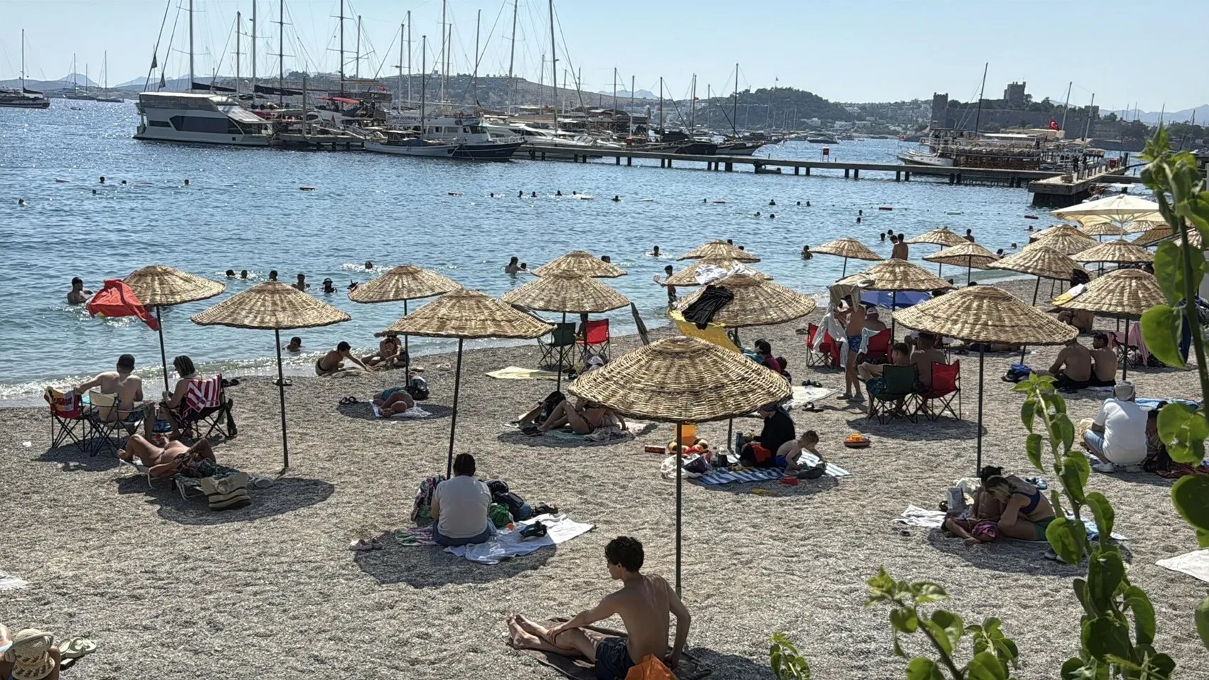 Bodrum plajlarında yaz yoğunluğu başladı