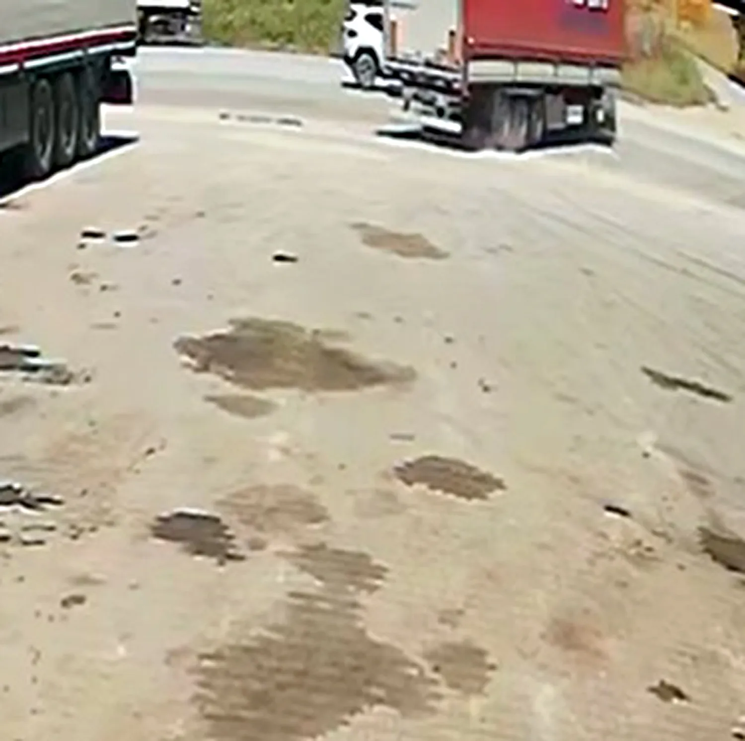 Edirne’de feci kaza Kavşakta takla atan otomobilden 3 kişi yaralı çıktı