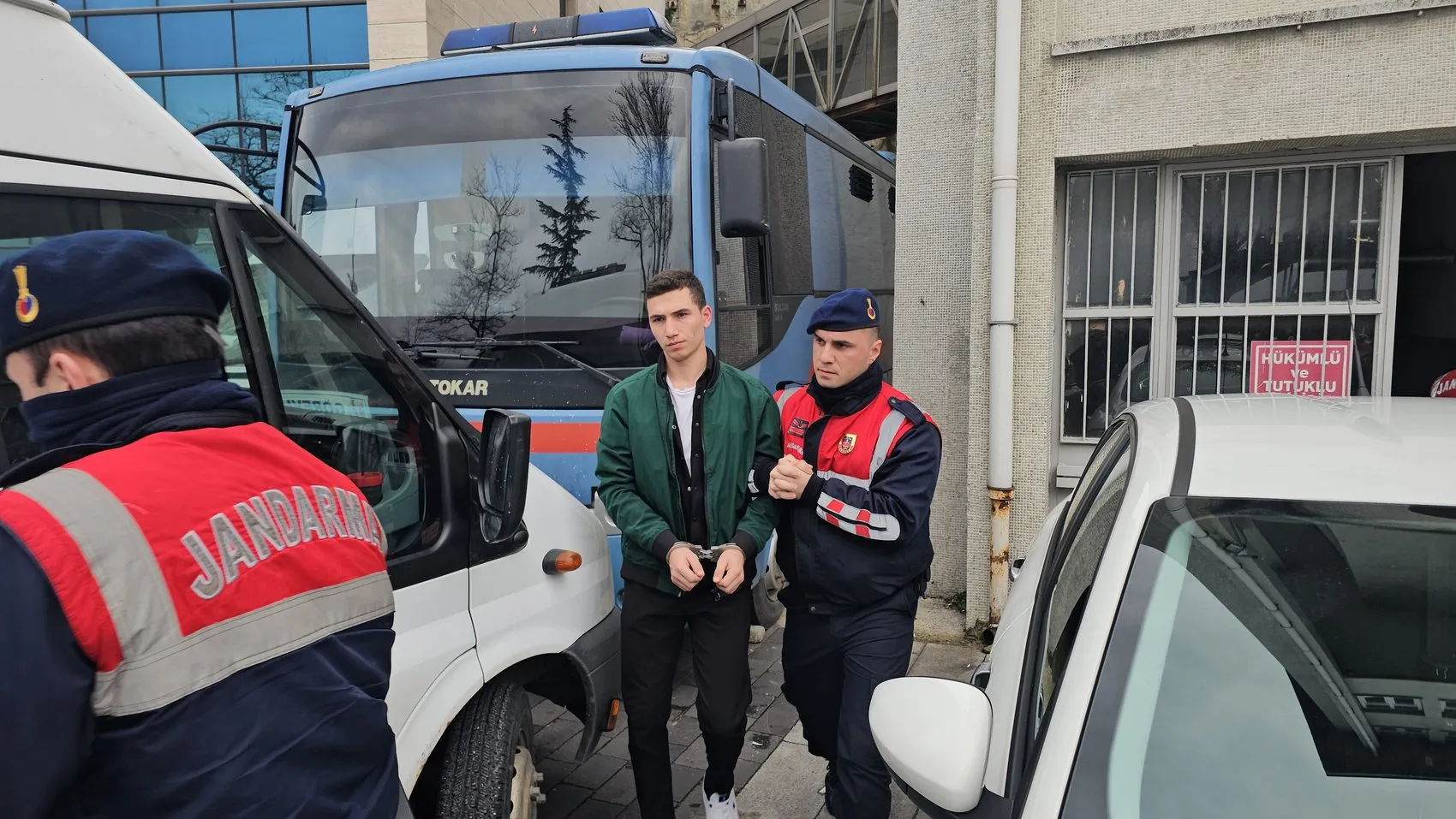 Zonguldak’ta 4 yaşındaki Sarp Eymen’in ölümüyle sonuçlanan davanın duruşmasında arbede