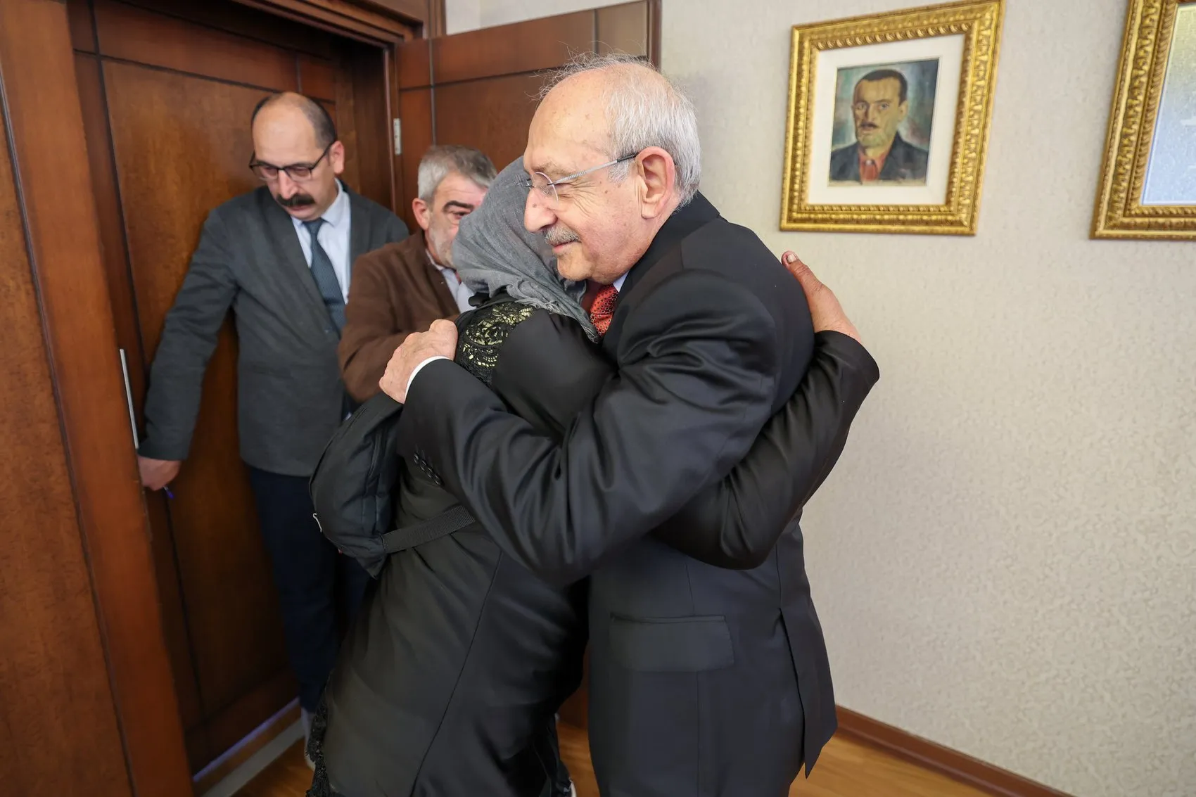 Kılıçdaroğlu evsiz çifte açılan davayı geri çekti