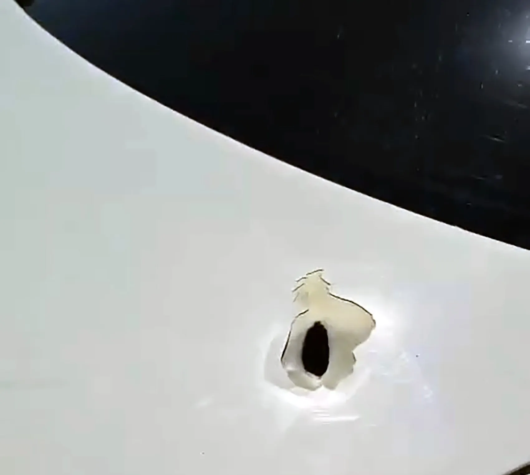 Adana'da galeriye motosikletli saldırı