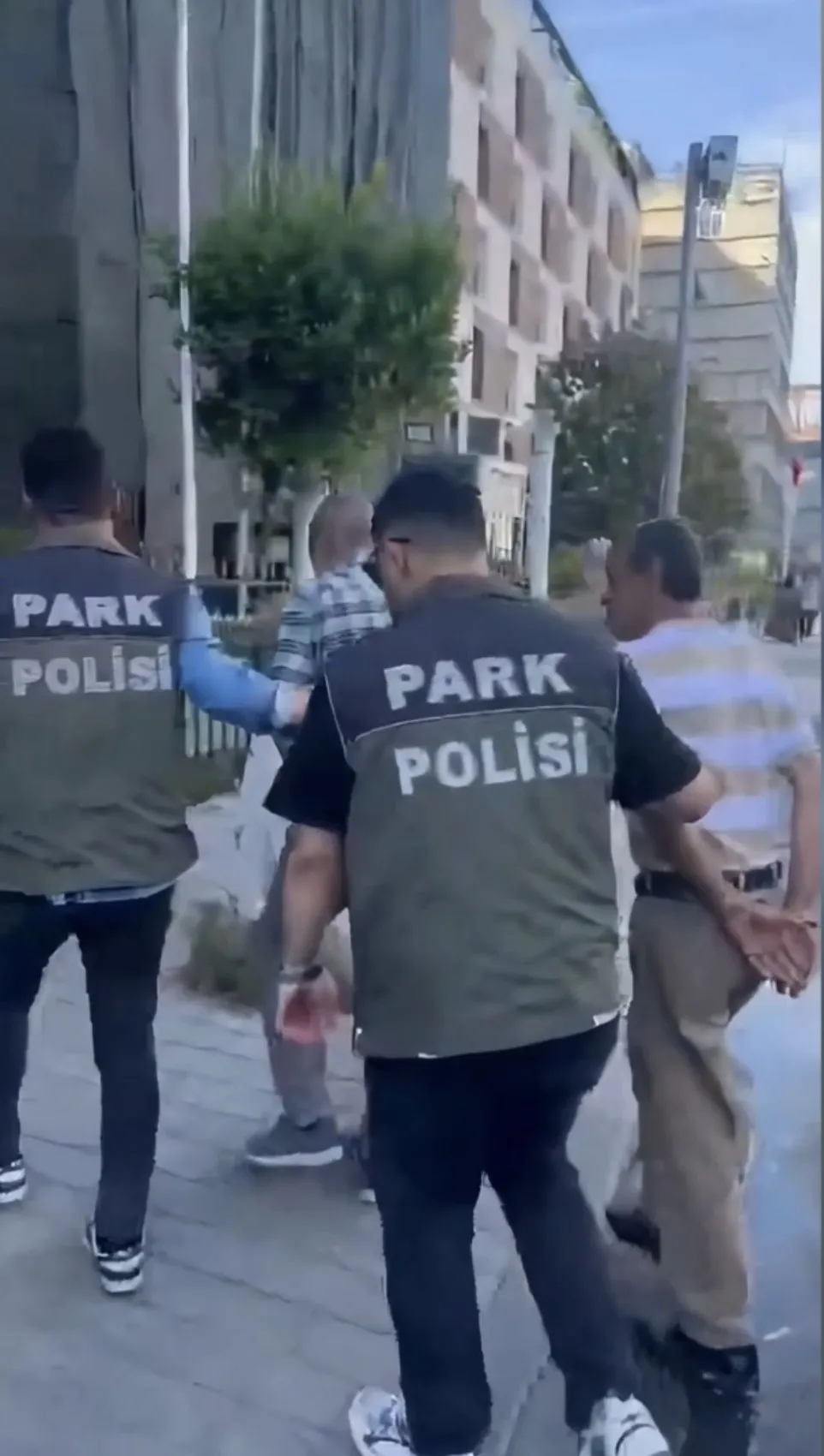 Galata Köprüsü’nde nostaljik kumar tuzağı kamerada