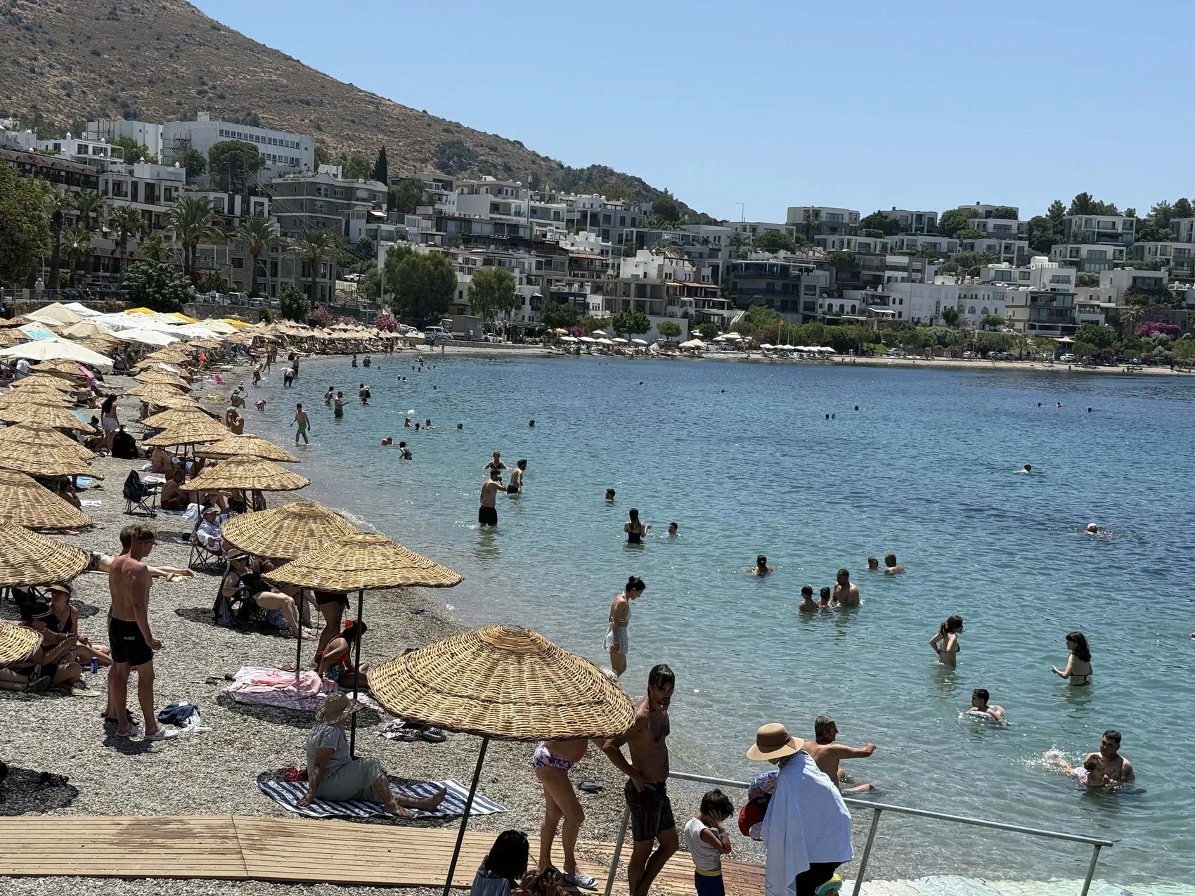 Bodrum dev kruvaziyerle gelen binlerce turisti ağırlıyor