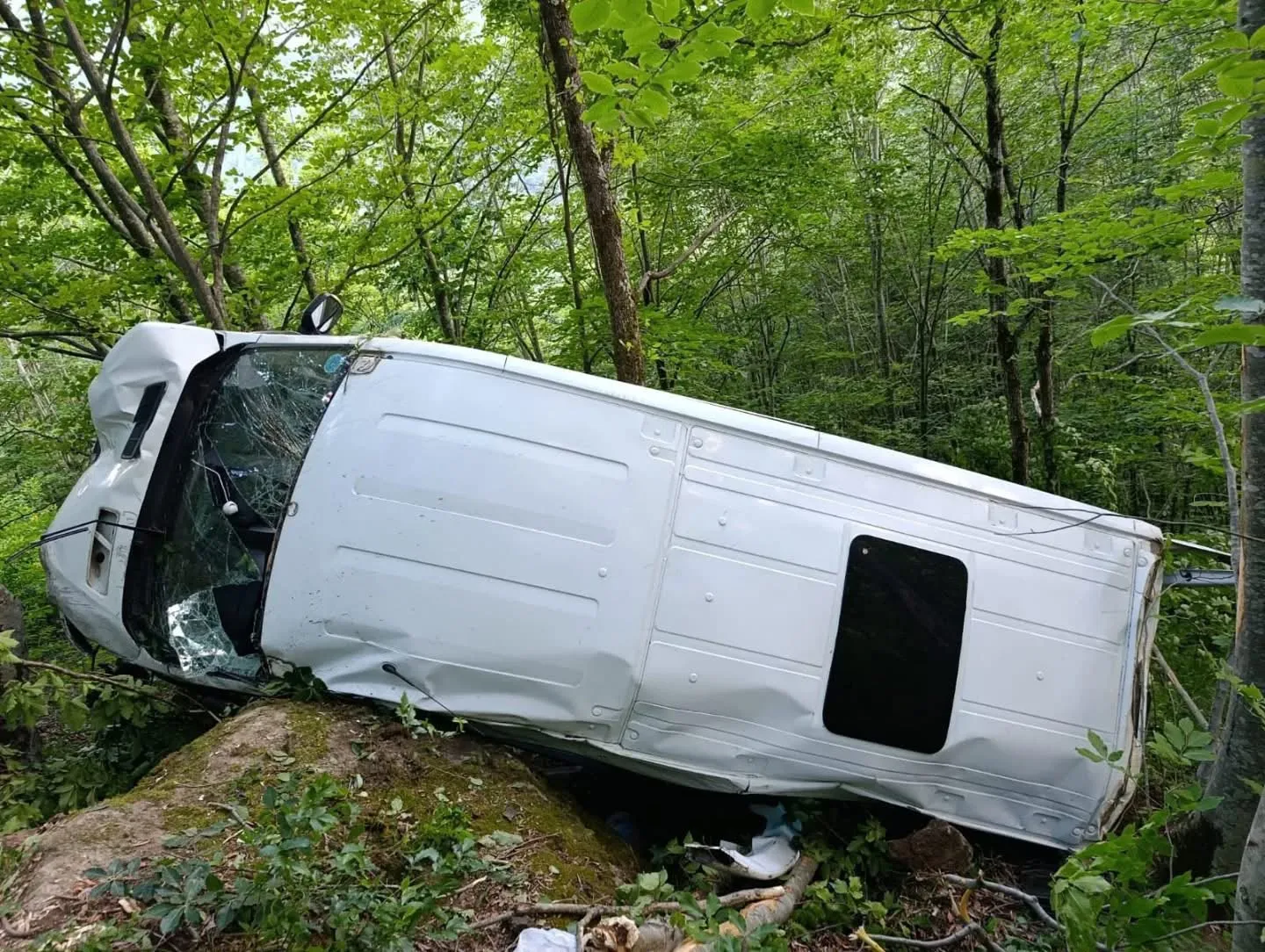 Ordu’da yolcu minibüsü şarampole devrildi 11 yaralı