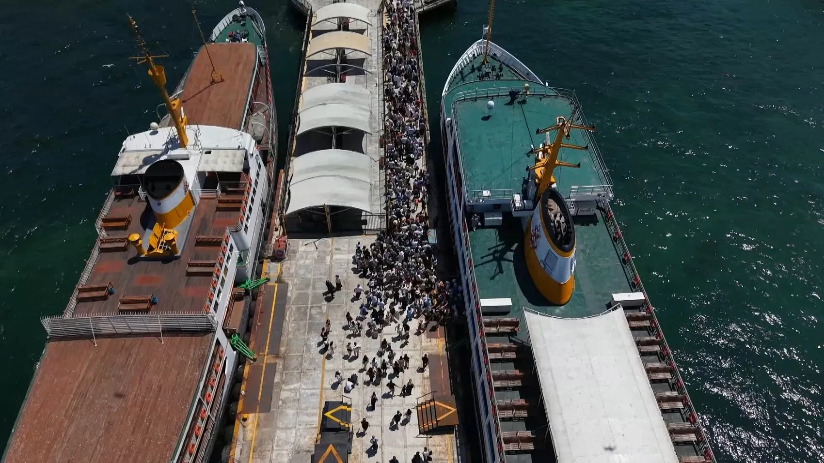 Büyükada baharı karşılıyor Hafta sonu ziyaretçi akını yaşandı