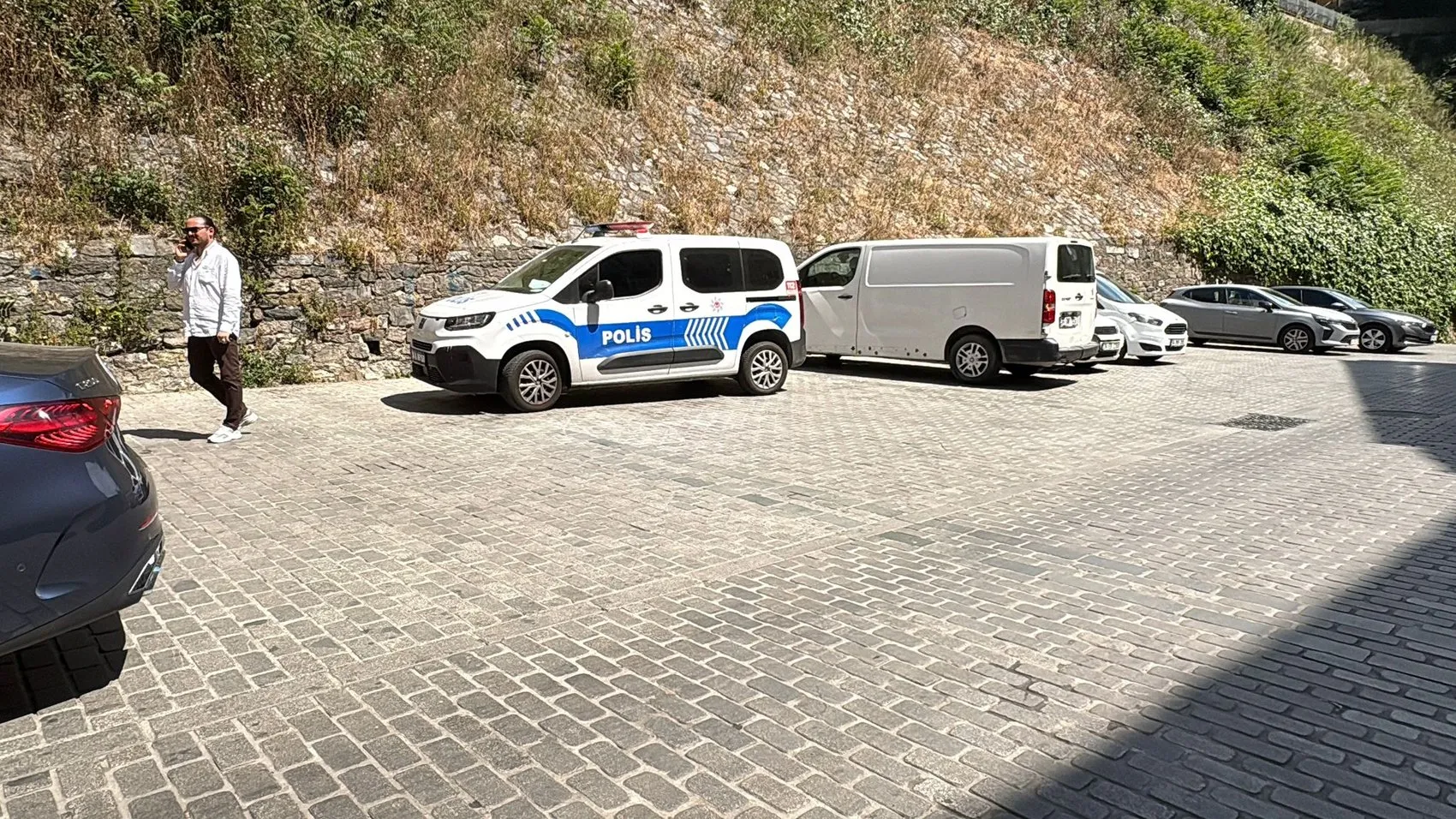 Beyoğlu’nun göbeğinde sabah saatlerinde silahlı saldırı