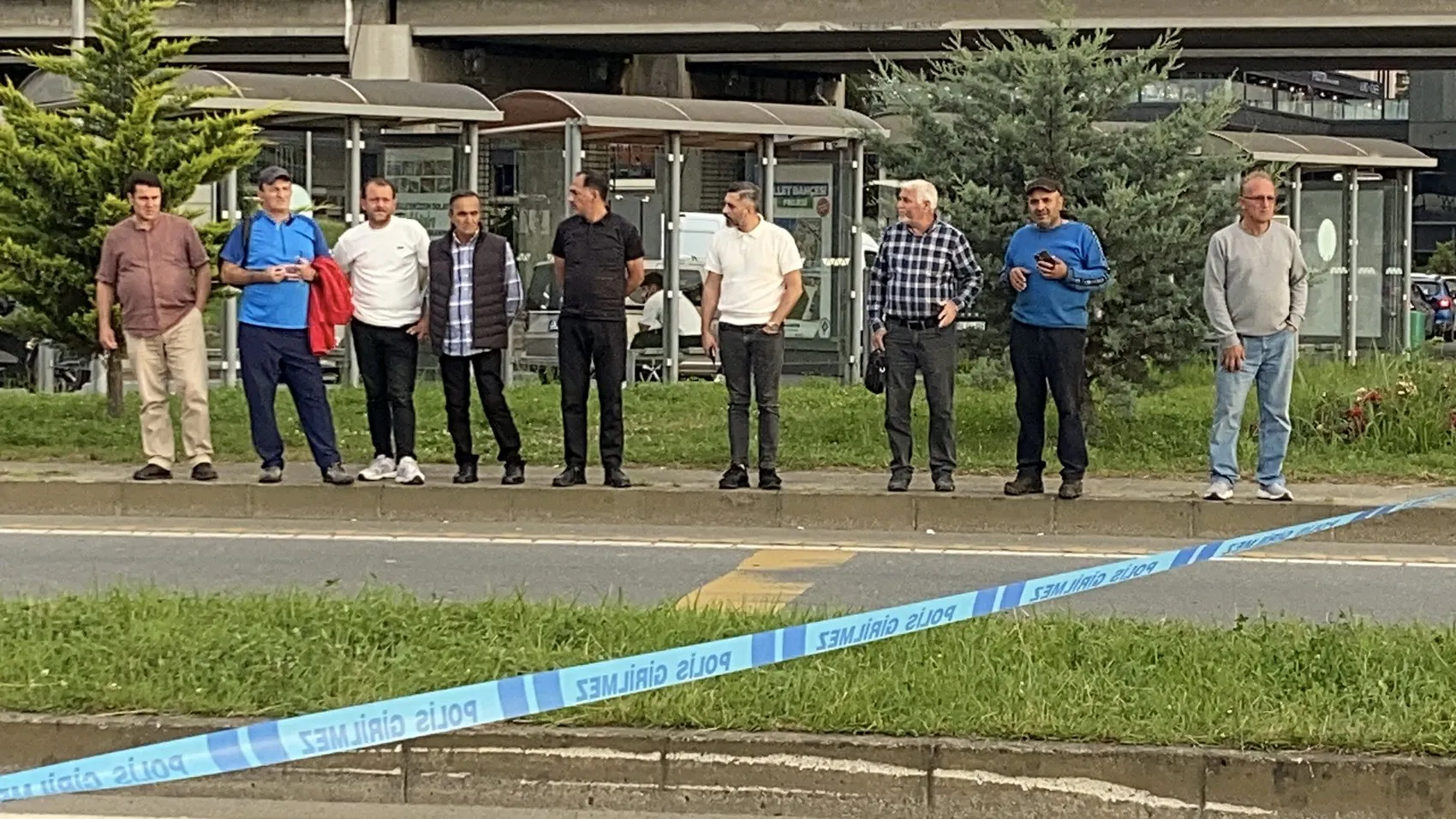 Rize’de yaya geçidinde ölümlü kazaya yol açan sürücü kayıplara karıştı