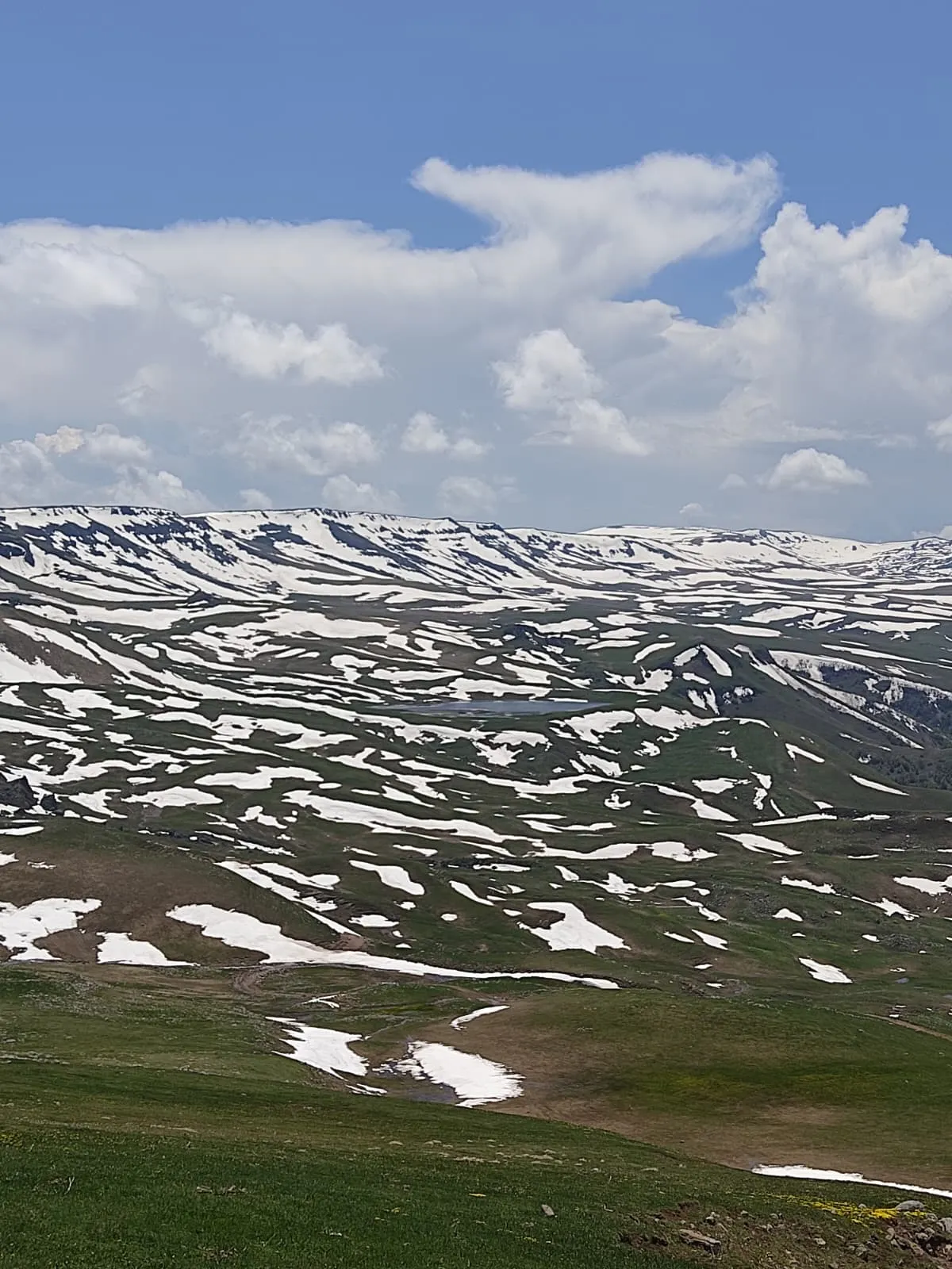 Artvin yaylalarında haziran ayı kar sürprizi