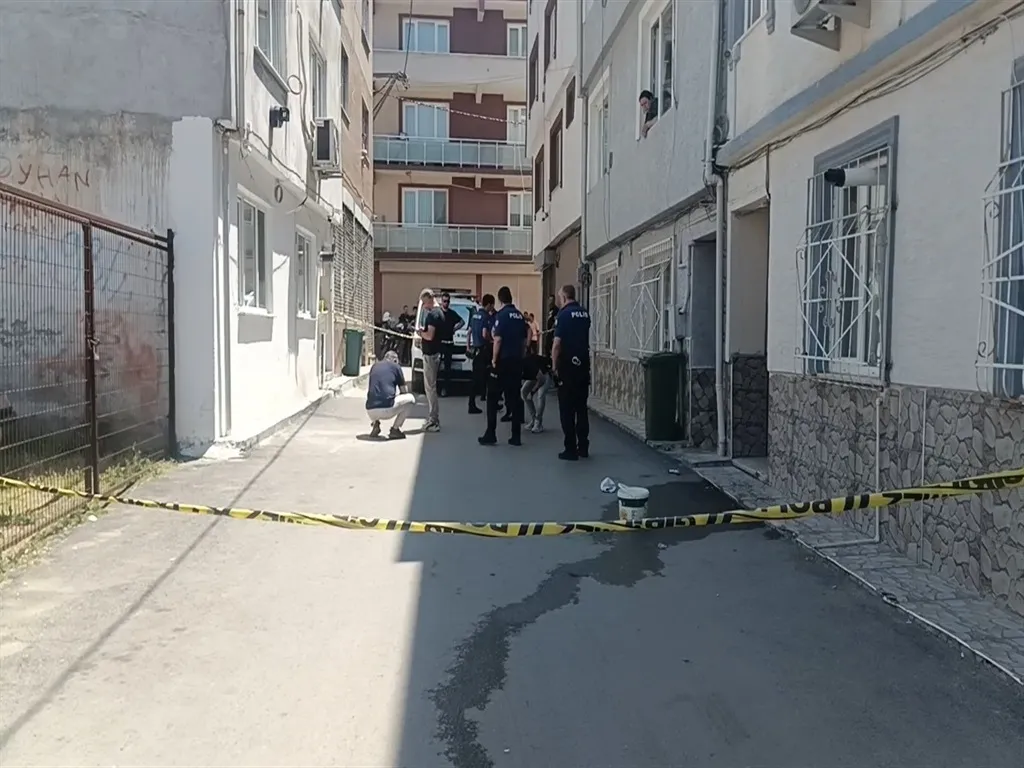 Bursa'da sokak ortasında silahlı çatışma Bir kişi tutuklandı