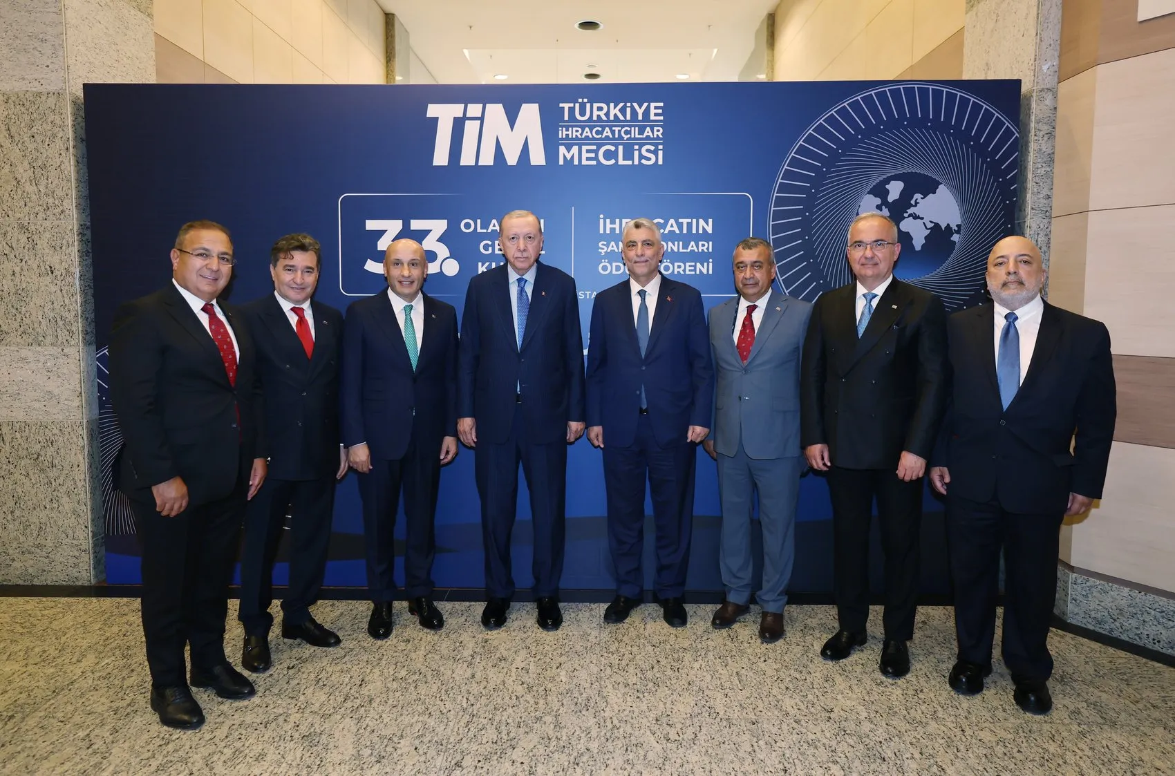 Erdoğan ihracatçılara kredi desteğini artırdı