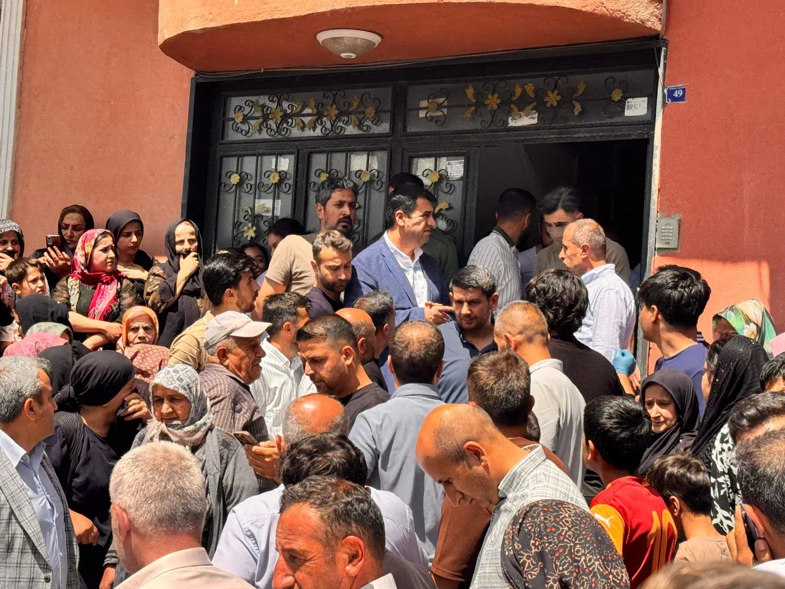 Şemdinli'de uzman çavuş dehşeti Eşini ve ailesini öldürdü