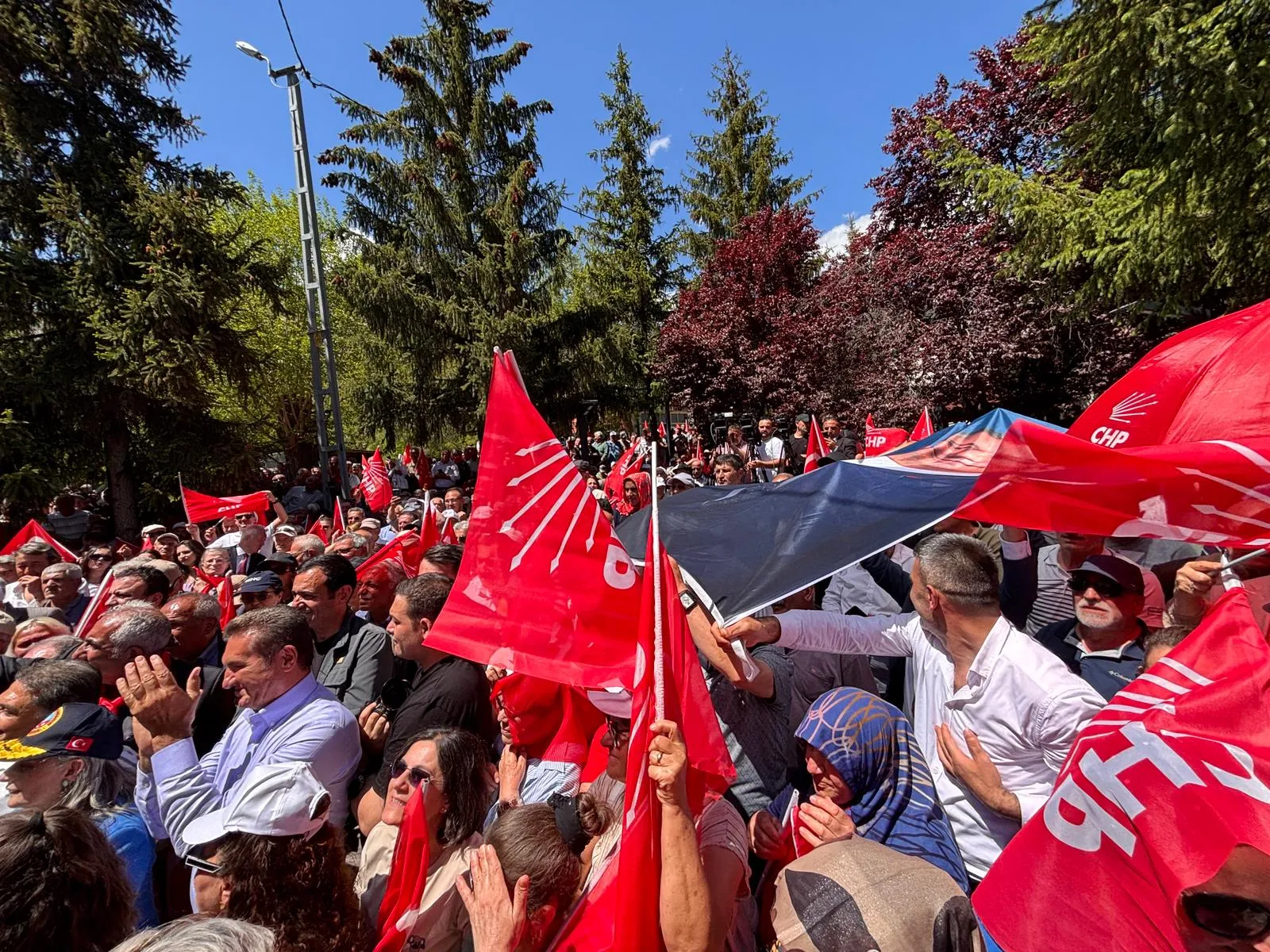 Özgür Özel Gümüşhane yolcusu Pazar günü sandığa gidin