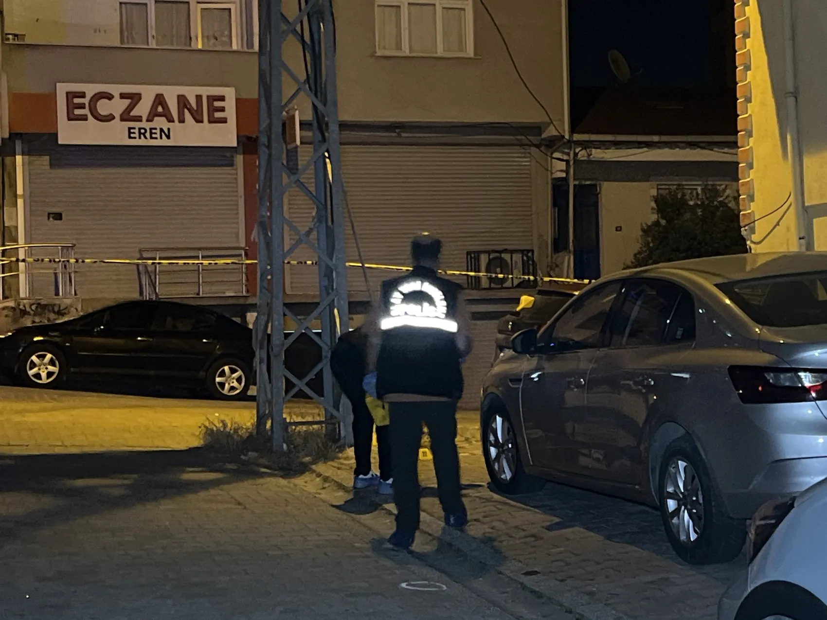Esenyurt sokaklarında gece yarısı silahlı çatışma