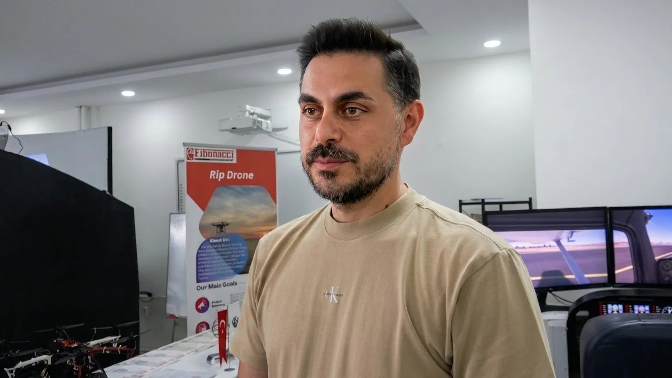 Samsunlu öğrenciler kendi uçak simülatörlerini yaptı