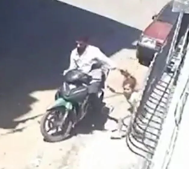 Gaziantep’te dehşet anları 7 yaşındaki kızını motosikletle sürükledi