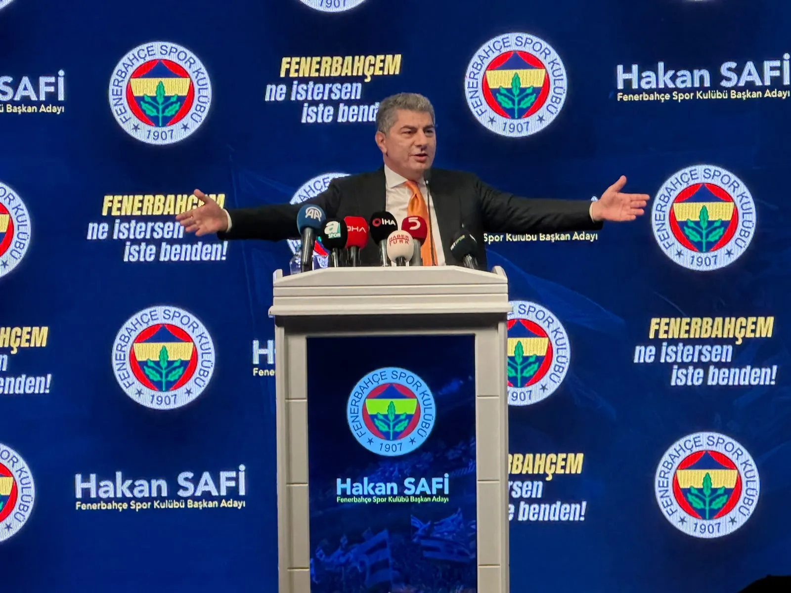 Hakan Safi Fenerbahçe başkanlığı için Suarez sözü verdi