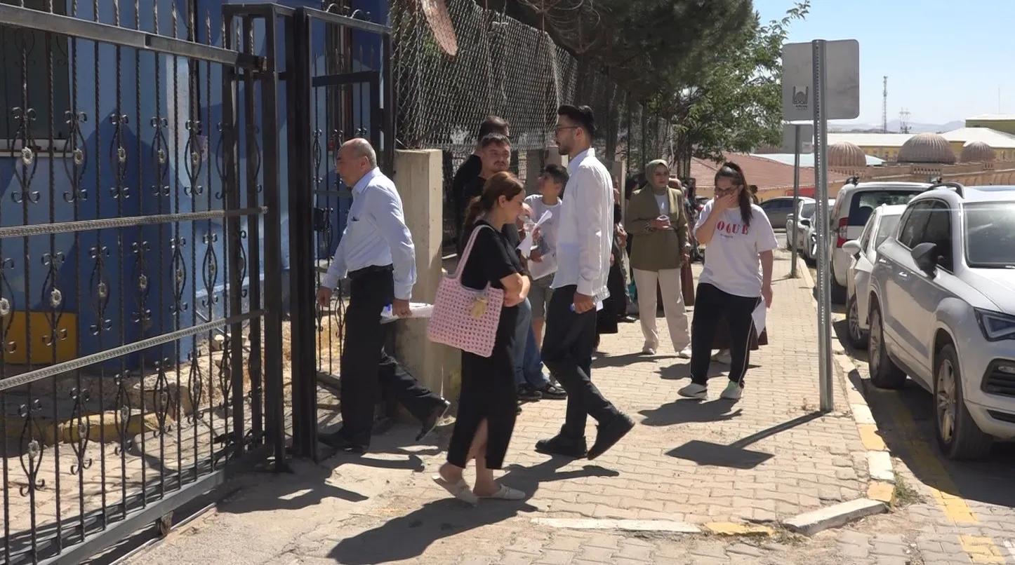 Mardin'de baba ve oğlu aynı üniversite sırasını hedefliyor
