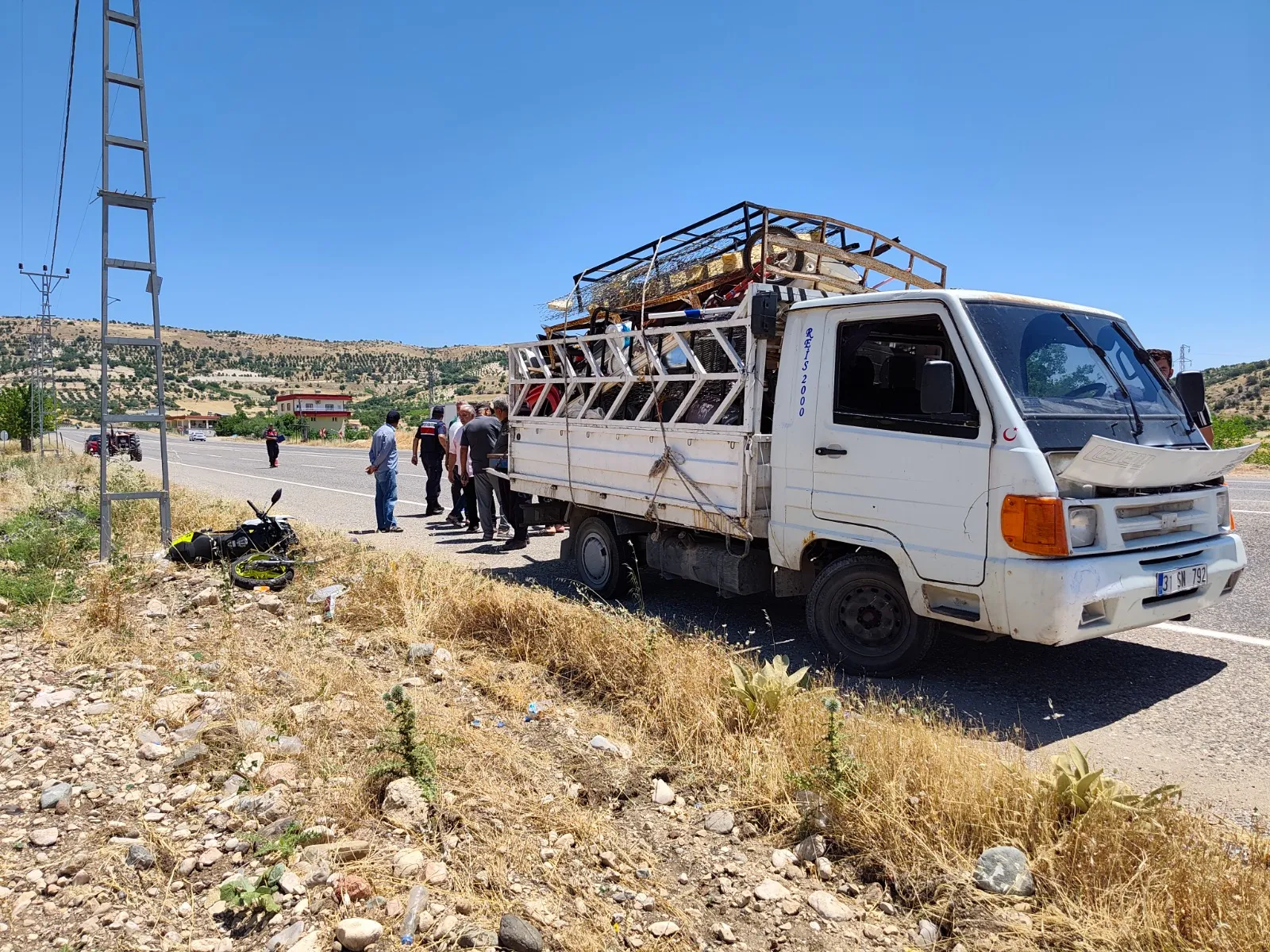 Besni yolunda feci kaza 1 ölü 1 yaralı
