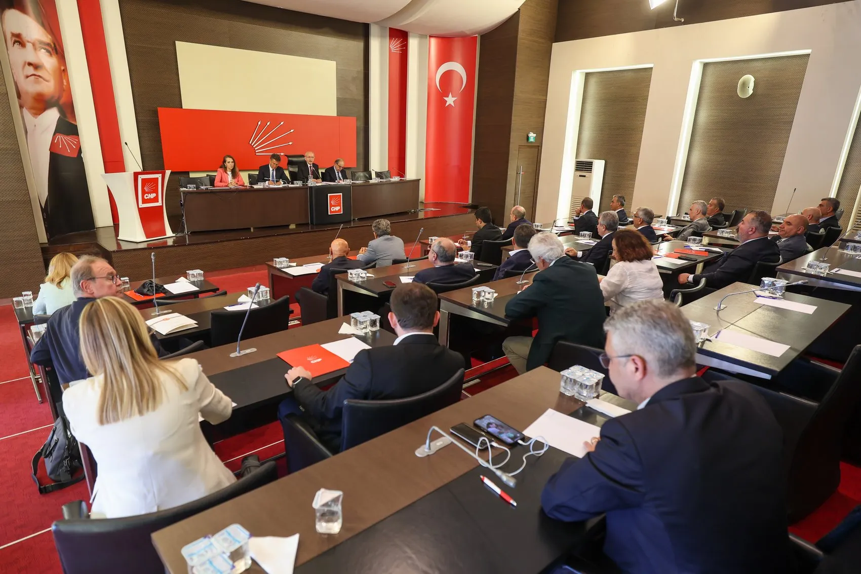 CHP Parti Meclisi kurultay takvimini başlatma kararı aldı