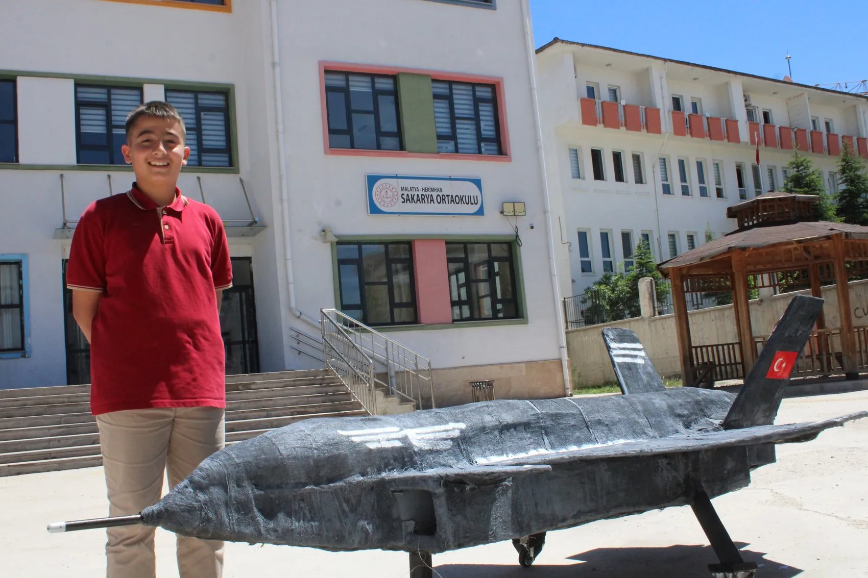 Malatyalı öğrencilerden geri dönüşümle milli gurur maketleri