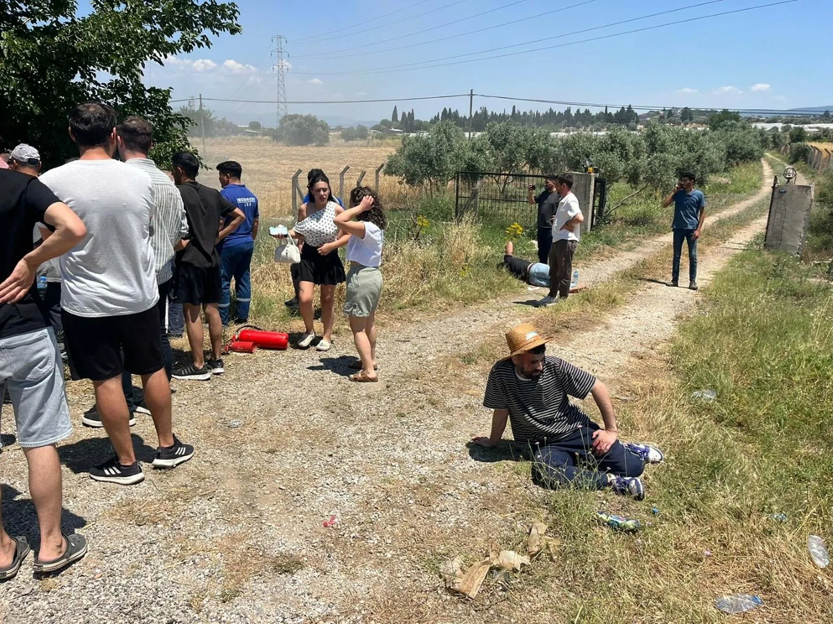 Menderes yolunda feci kaza 4 kişi ağır yaralandı
