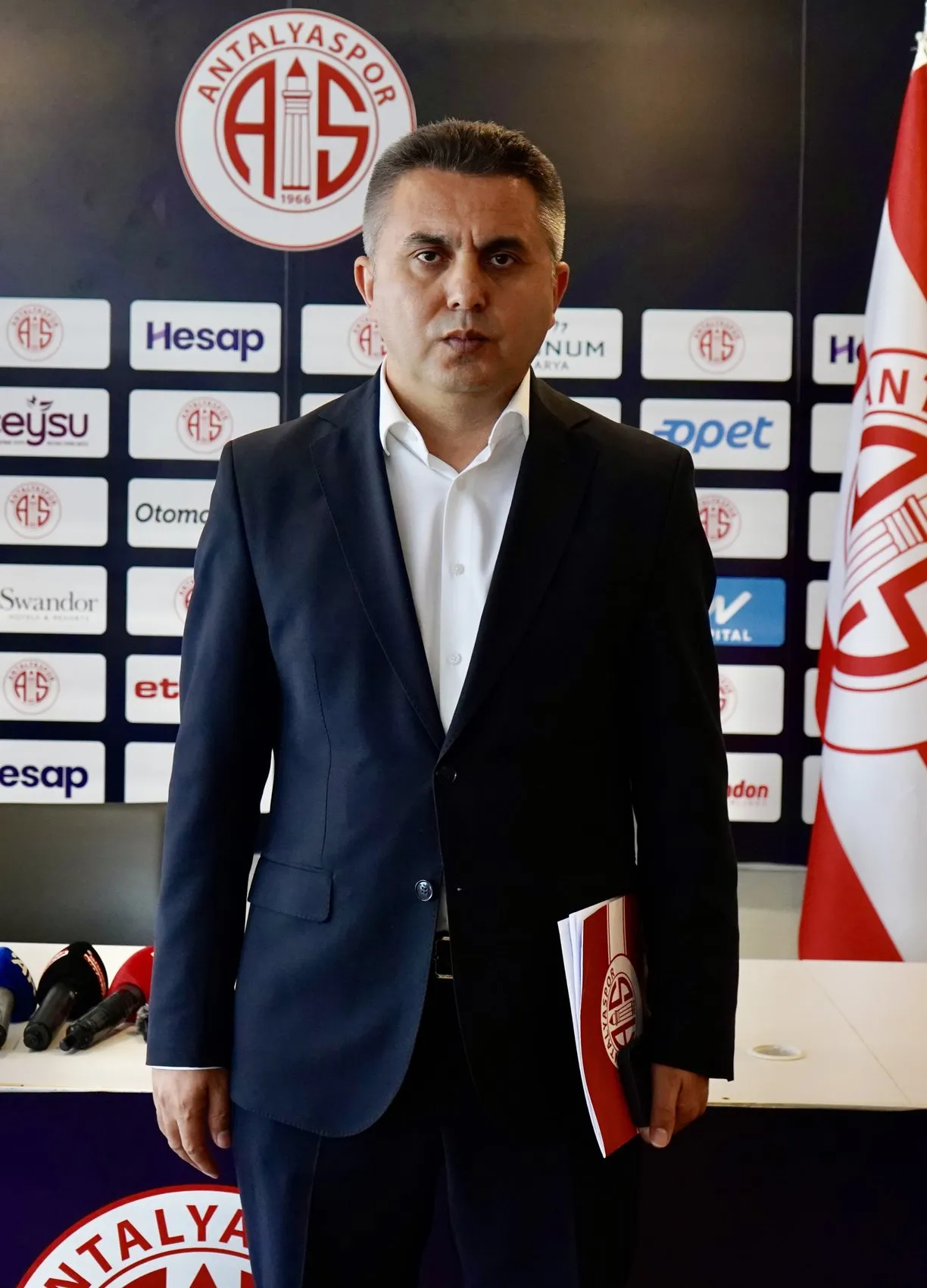 Antalyaspor'da yönetim bayrağı devrediyor