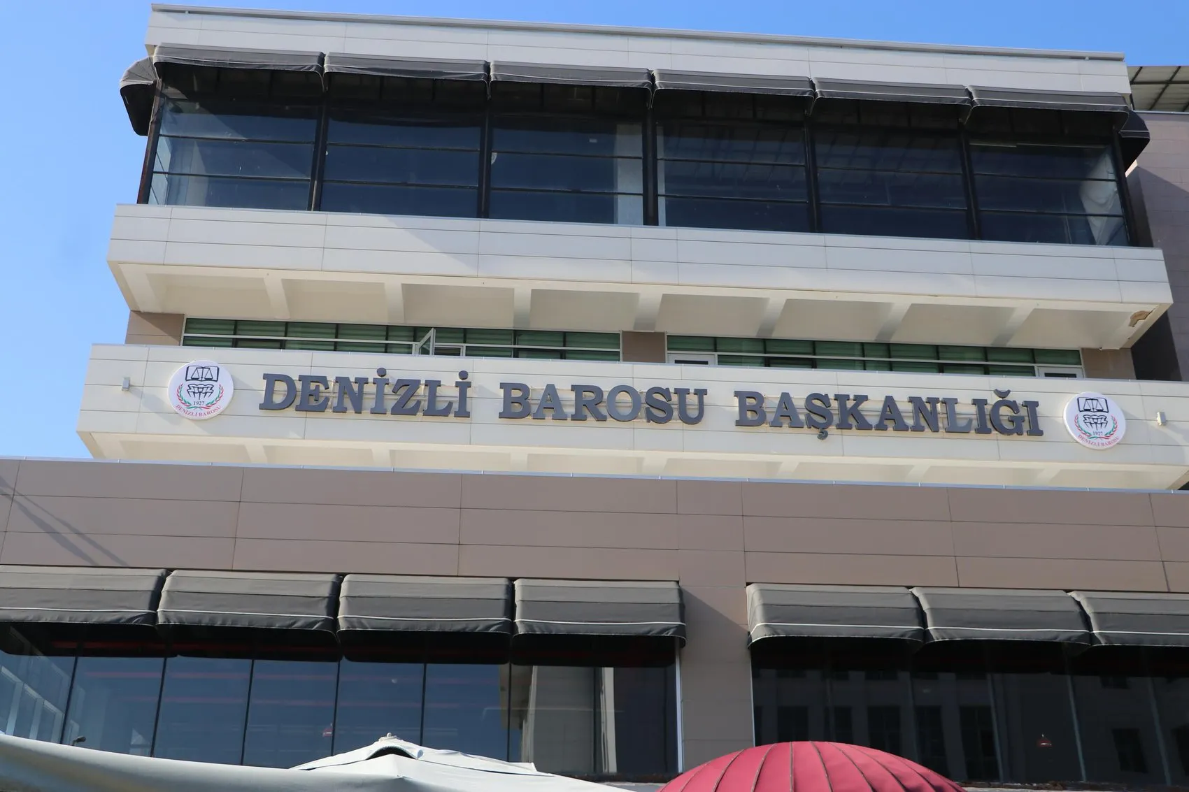 Denizli'de uyuşturucu operasyonu kapsamında 12 avukat gözaltına alındı