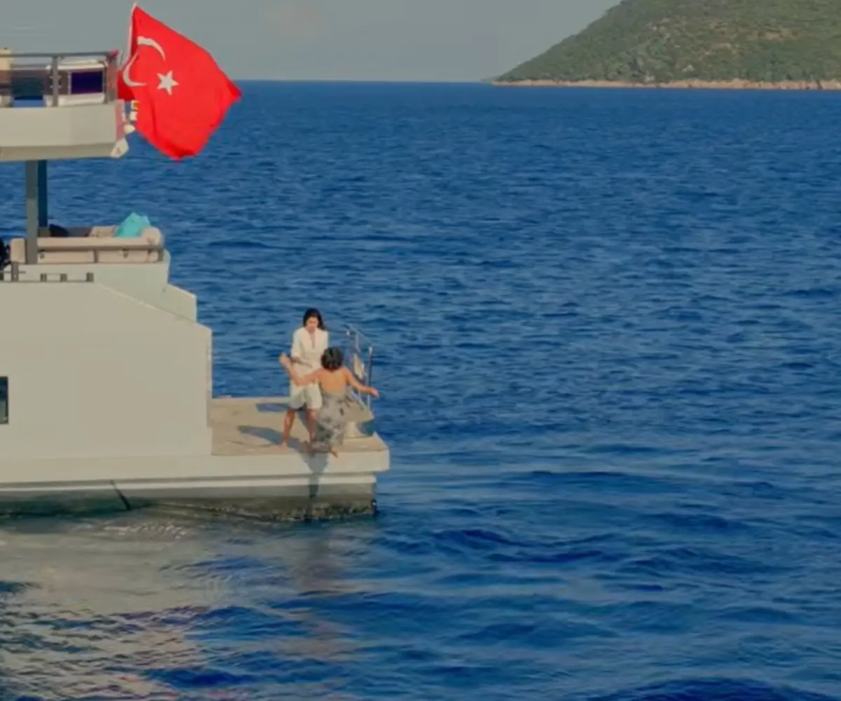 Daha 17 de ortalık karıştı! Metres sahnesine yorum yağdı 4