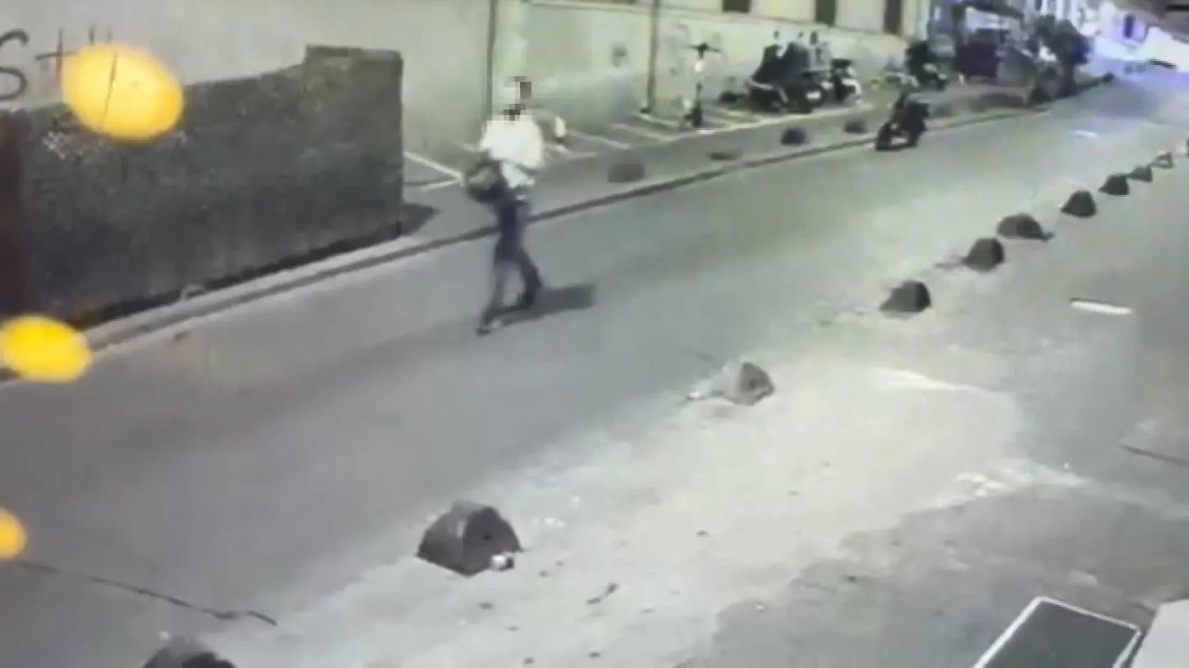 Beyoğlu’nda kask hırsızlığı yapan şüpheli yakayı ele verdi