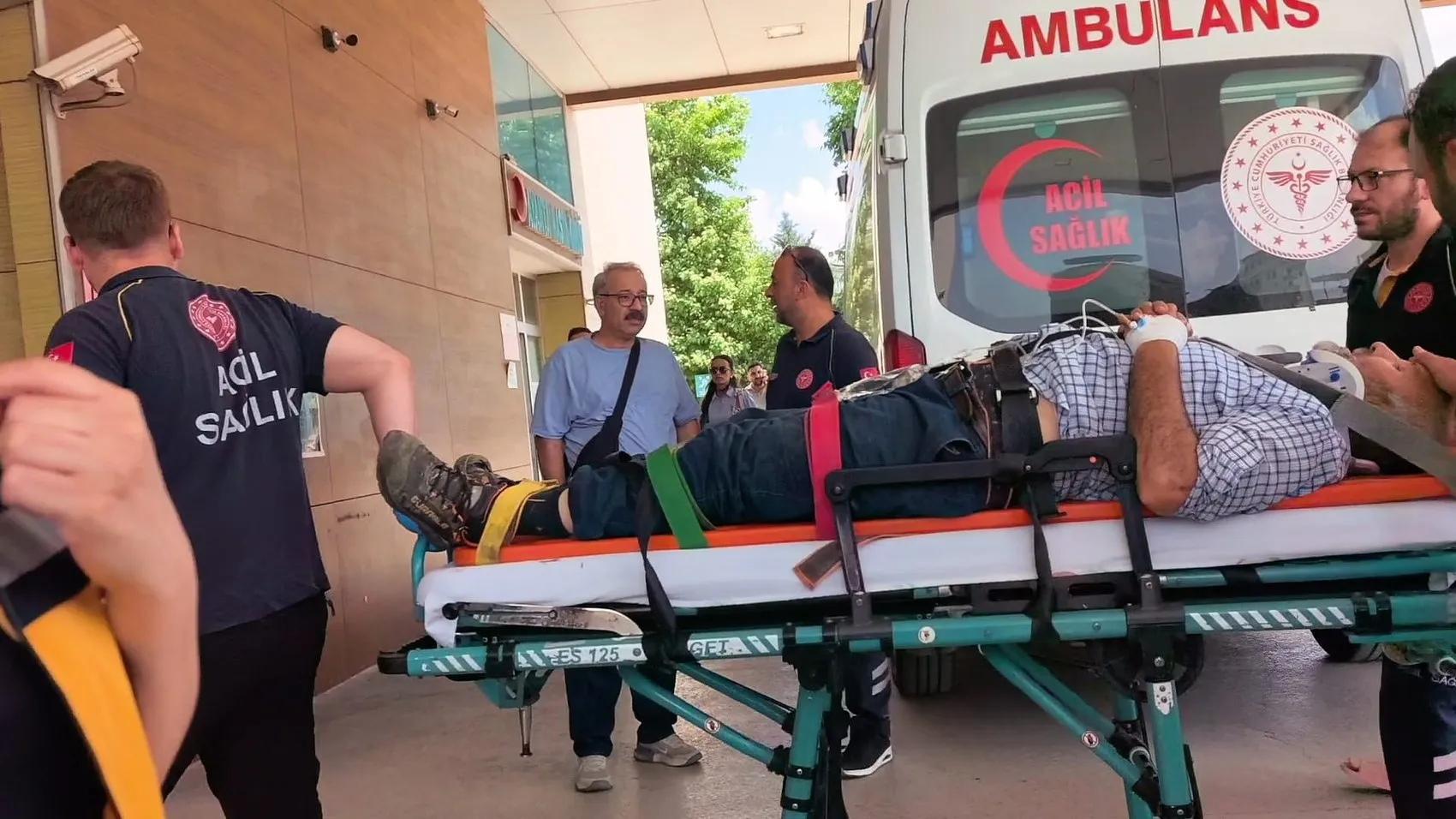 İnegöl'de tarlada traktör kazası Bir kişi hayatını kaybetti