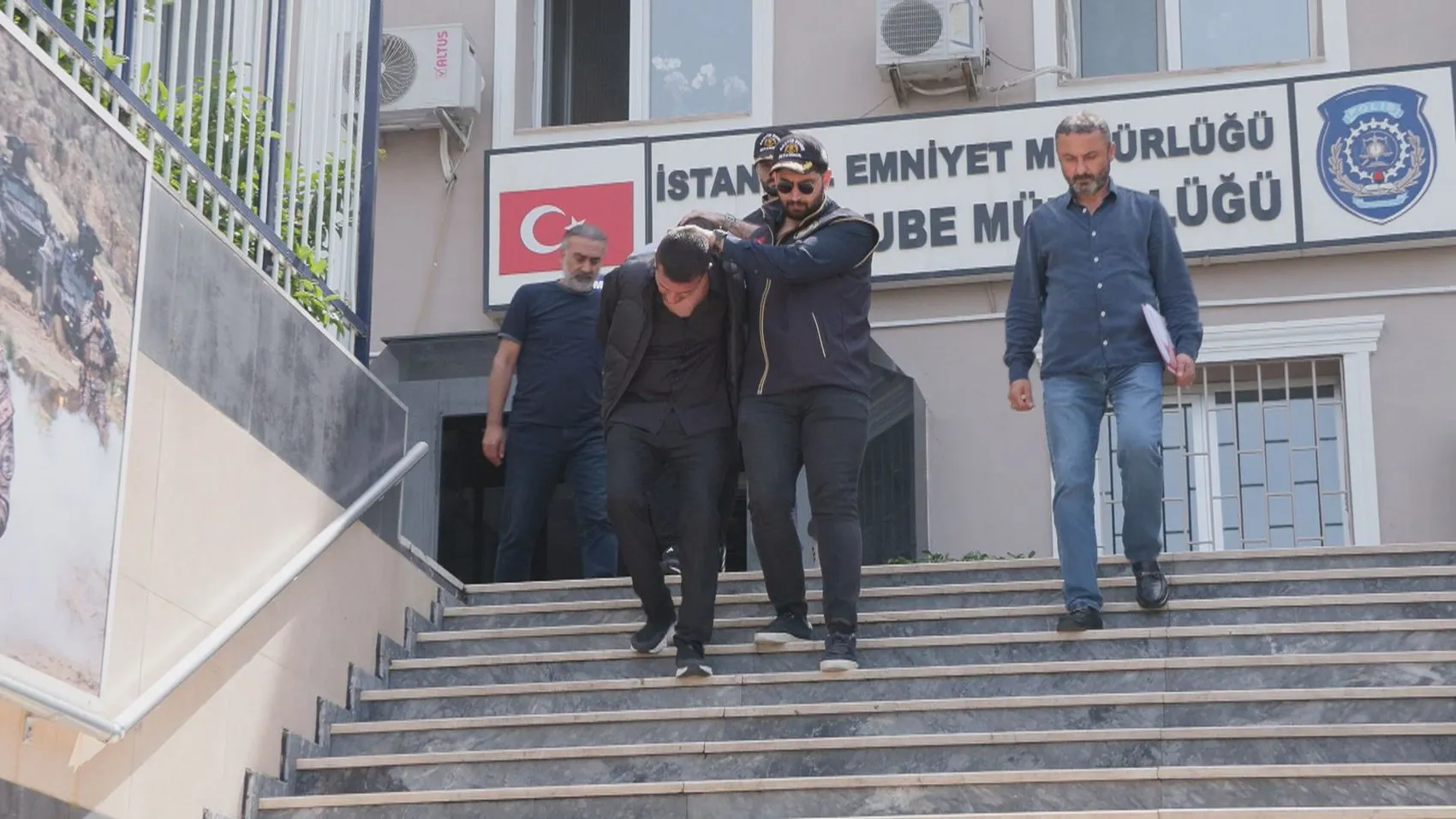 Adliye kasasından altın çalan şebekenin kilit isimleri yakalandı