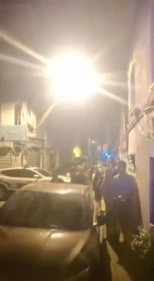 Fatih’te dehşet anları Oğlunu para için annesini rehin aldı