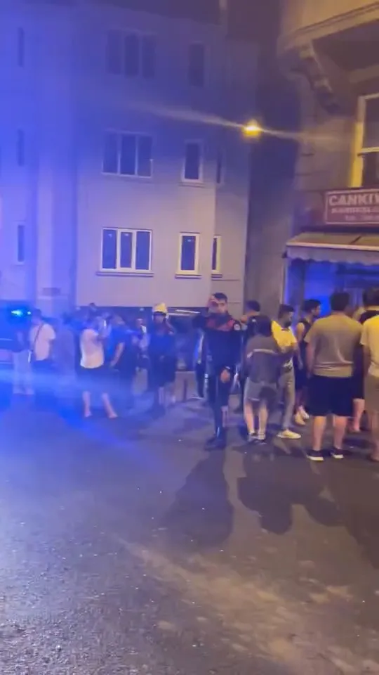 Beyoğlu'nda gece yarısı patlama paniği