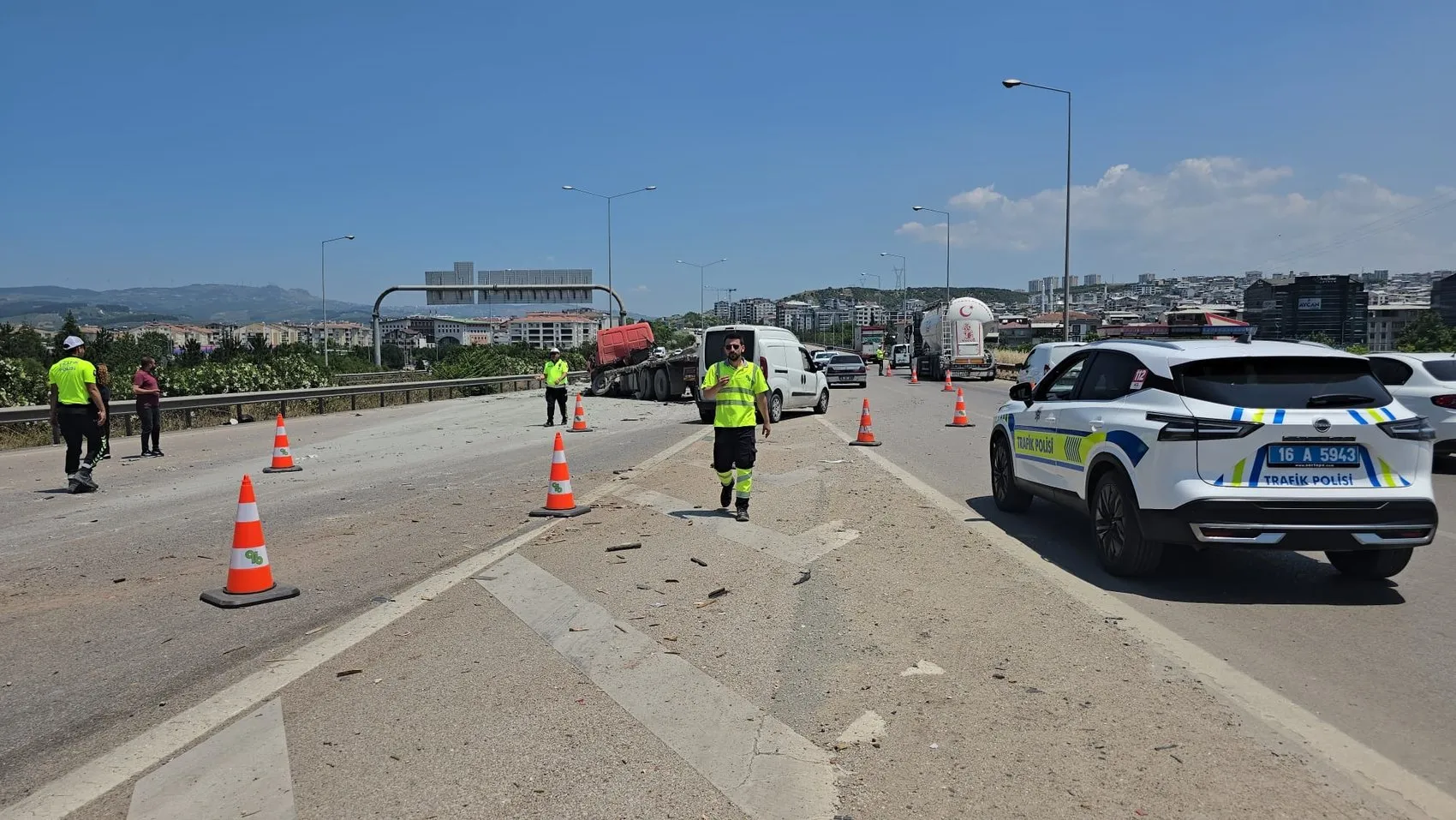 Bursa'da otoyolda zincirleme kaza 1 can kaybı