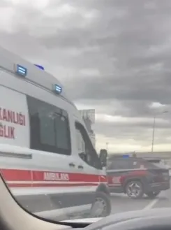Büyükçekmece D-100 trafiğini bıçaklı eylem kilitledi