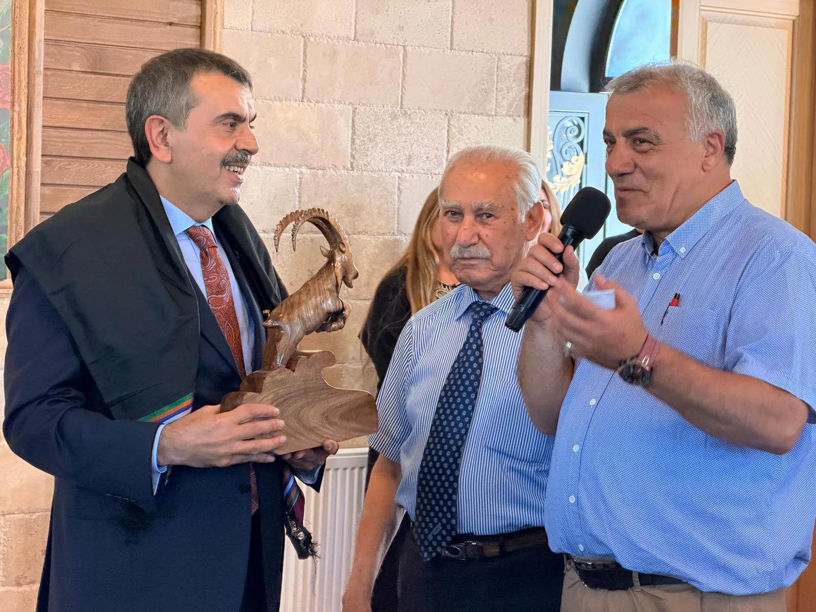 Bakan Tekin Tunceli’de Alevi eğitimi için hazırlanan 12 yeni modülü duyurdu