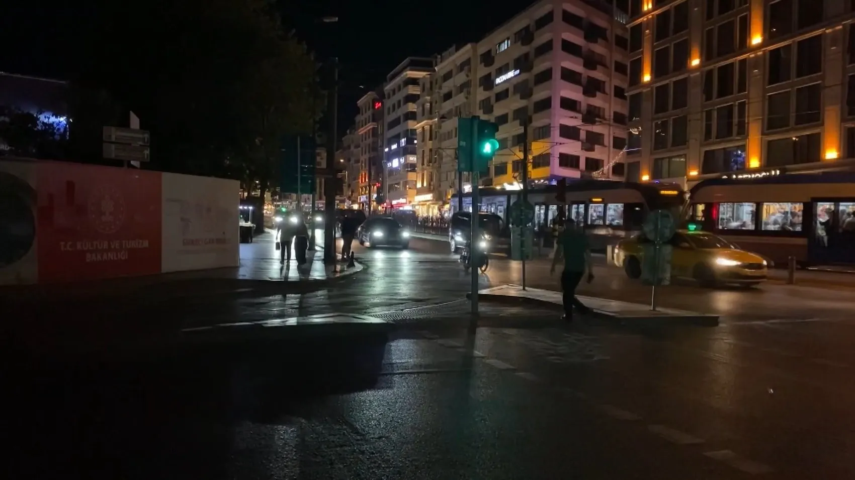 Fatih’te skuter kazası kamerada Bir kişi hayatını kaybetti