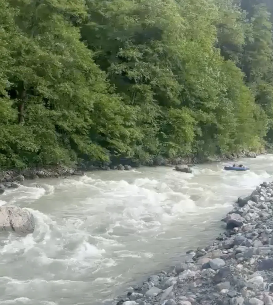 Rize’de acı kaza Kayıp genci arayan AFAD botu devrildi