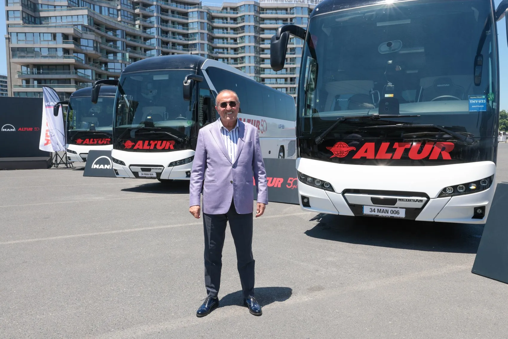 Abdurrahim Albayrak filosunu 30 yeni otobüsle büyüttü