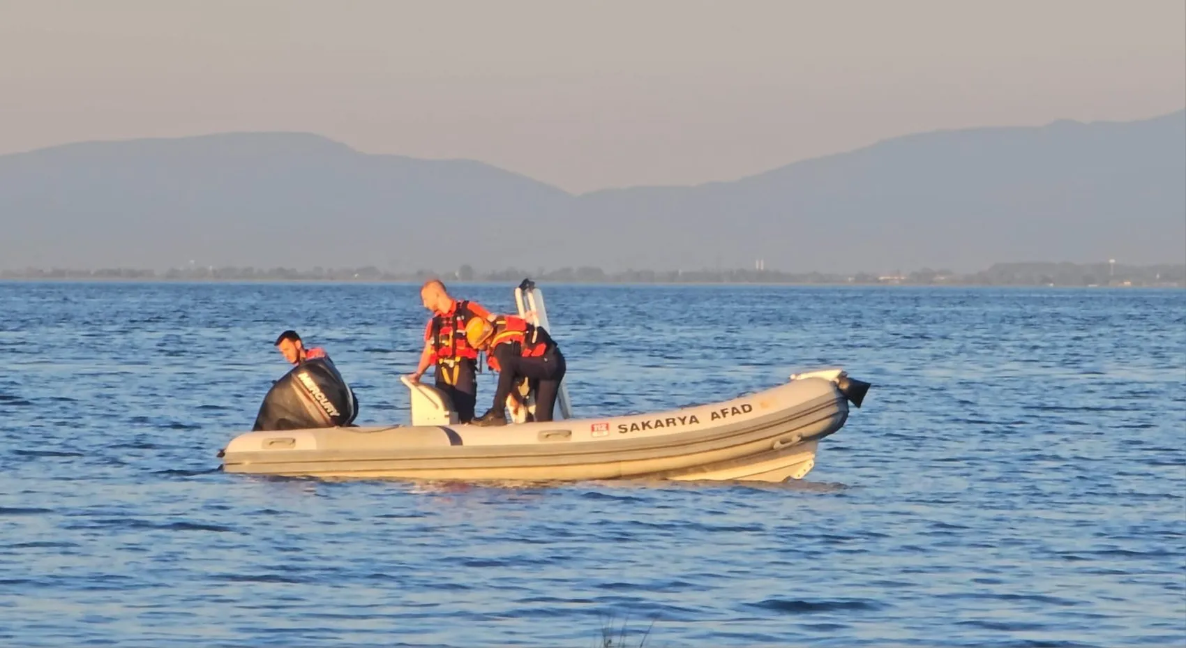 Sapanca Gölü'nde serinlemek isteyen kişi hayatını kaybetti