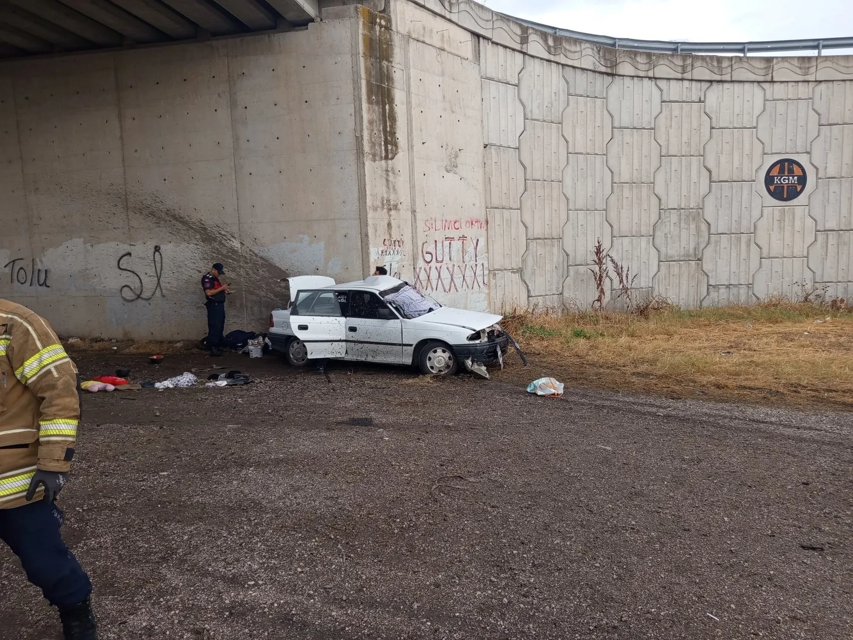 Bursa Karacabey'de feci kaza 3 kişi hayatını kaybetti