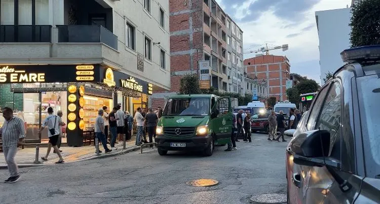 Güngören'de geri manevra yapan servis aracı bir kişinin canını aldı