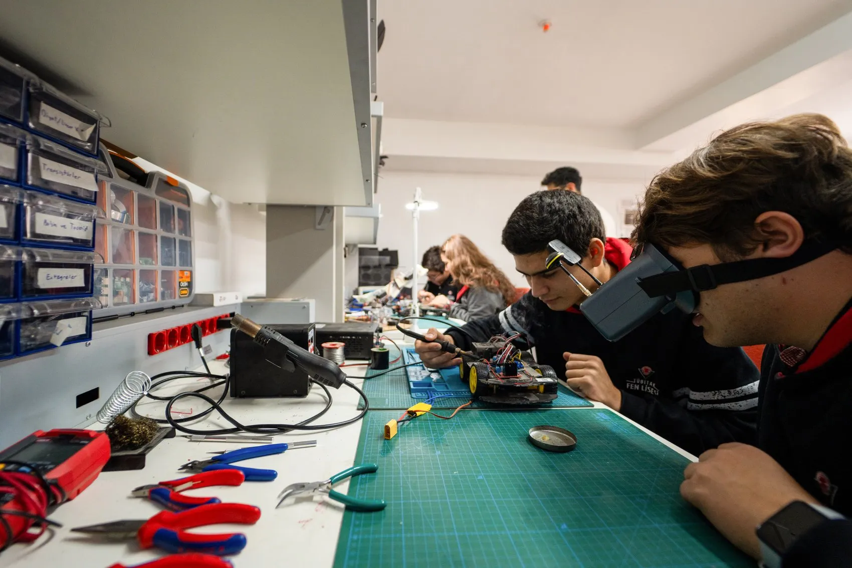 TÜBİTAK Fen Lisesi yetenekli öğrencilerini bekliyor