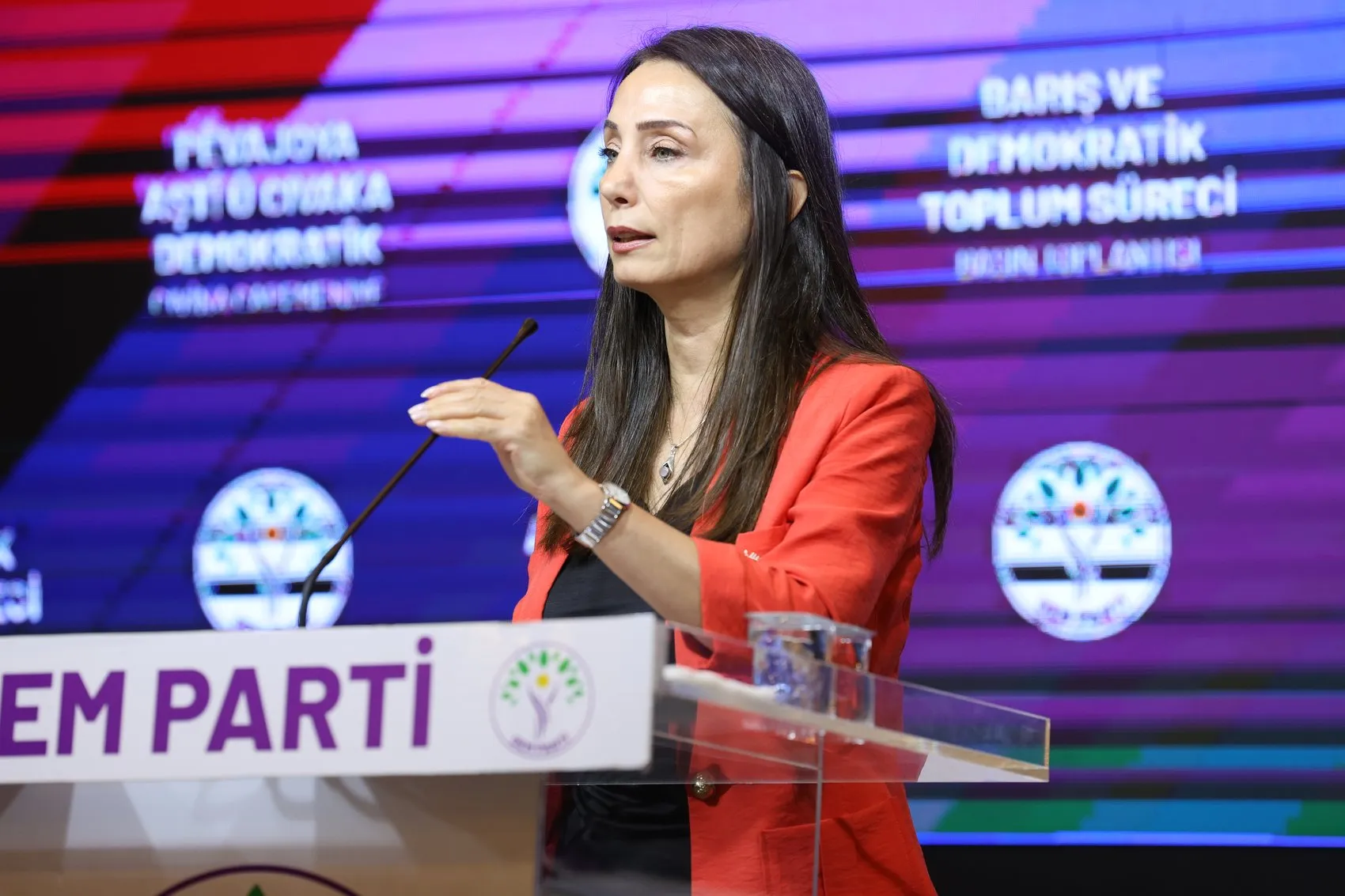 DEM Parti'den Temmuz ayı için barış ve çözüm çağrısı