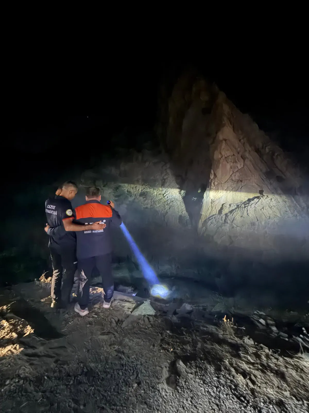 Habur Çayı'nda kaybolan genci arama çalışmaları ikinci gününde devam ediyor