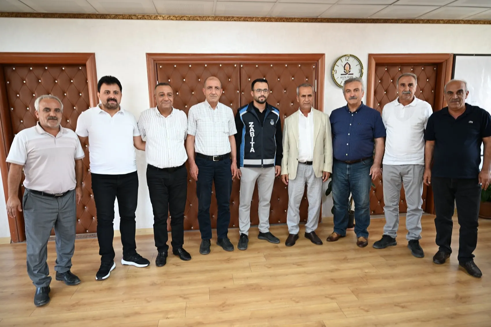 Gece zabıta gündüz tıp öğrencisiydi şimdi doktor oldu