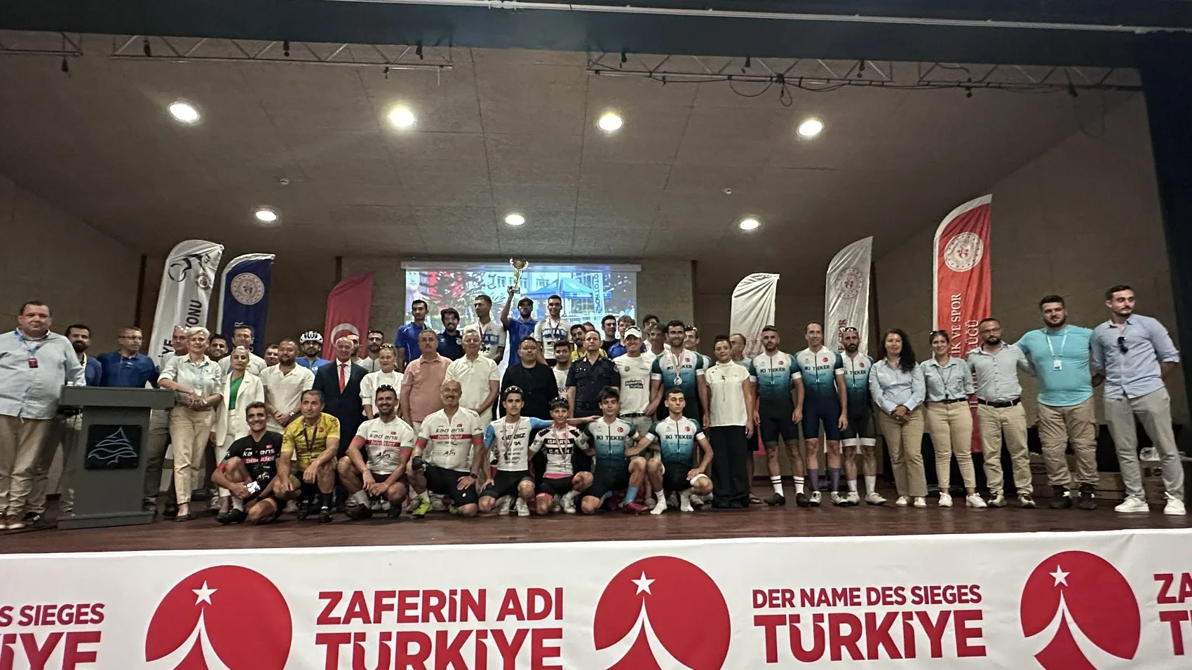 Marmaris'te 15 Temmuz şehitleri anısına 71 kilometrelik sürüş