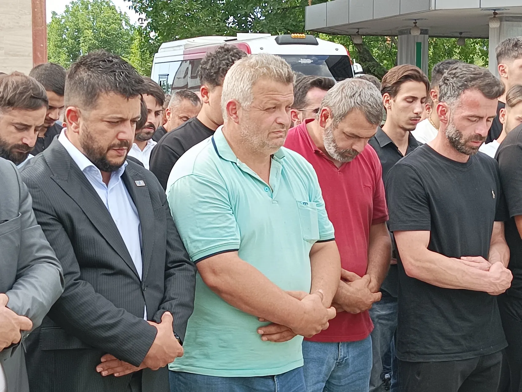 İznik Gölü'ndeki acı kayıp Bünyamin Kadı son yolculuğuna uğurlandı